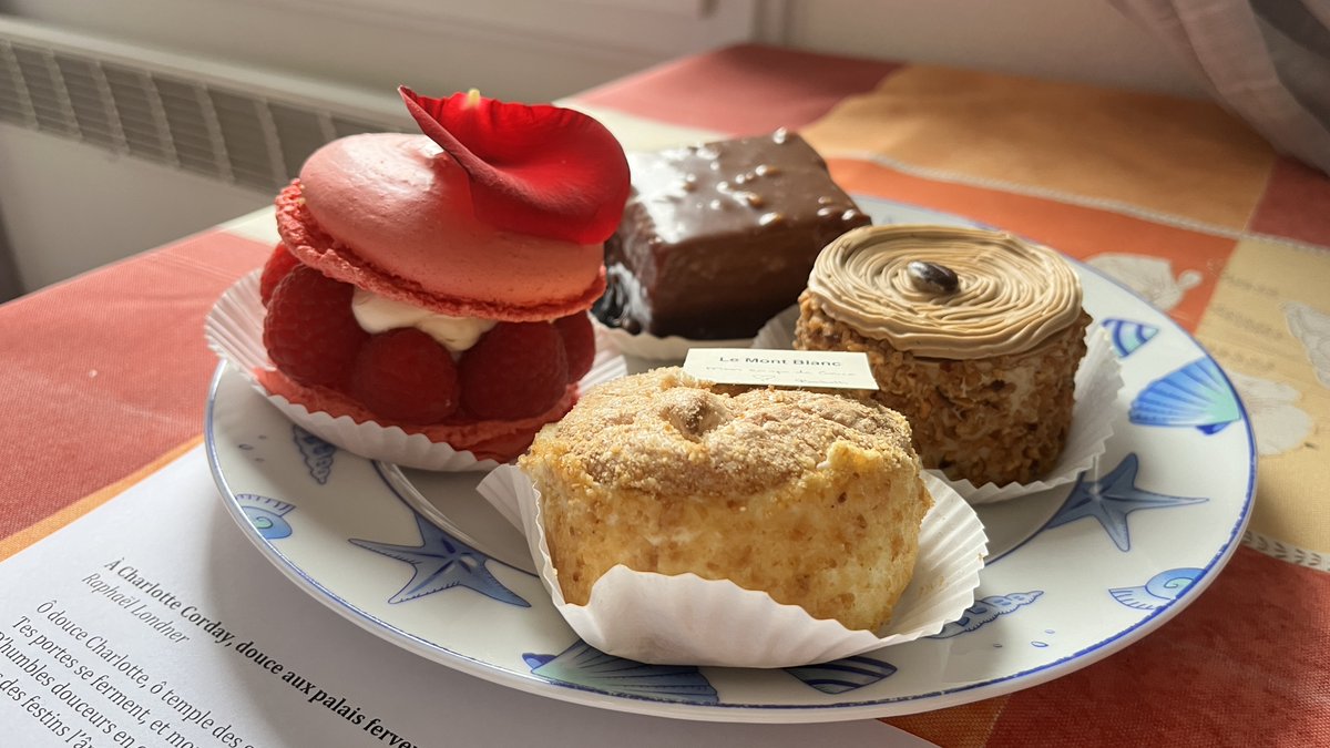 Check out my latest article: Charlotte Corday, la fin d&amp;#39;une époque (ou seulement d&amp;#39;une échoppe ?) linkedin.com/pulse/charlott… via <a href="/LinkedIn/">LinkedIn</a>