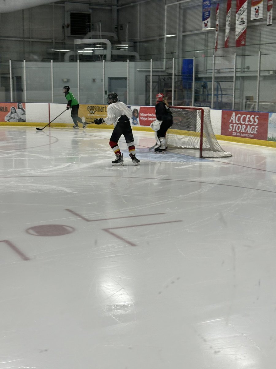 AndyDonovan64's tweet image. Hockey night in Canada. :) #MyKid