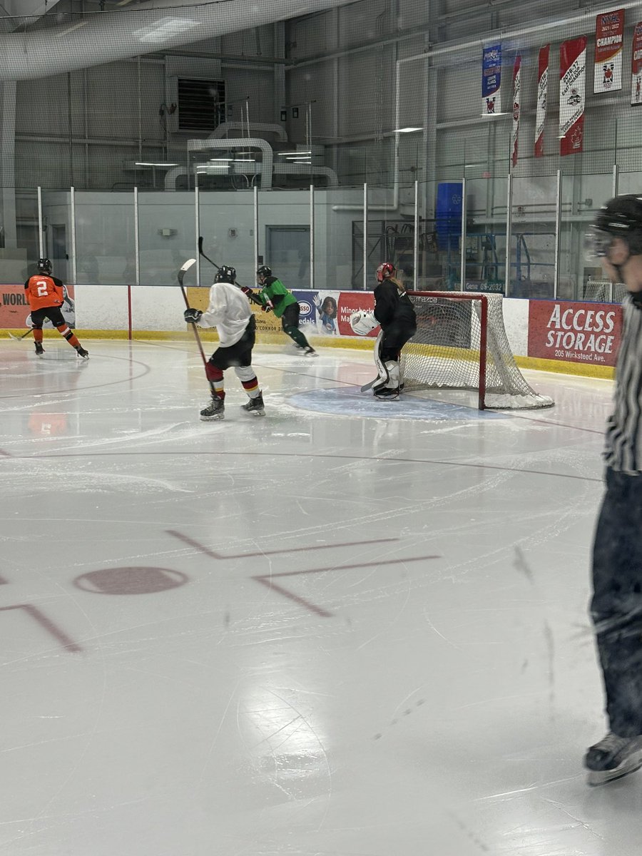 AndyDonovan64's tweet image. Hockey night in Canada. :) #MyKid