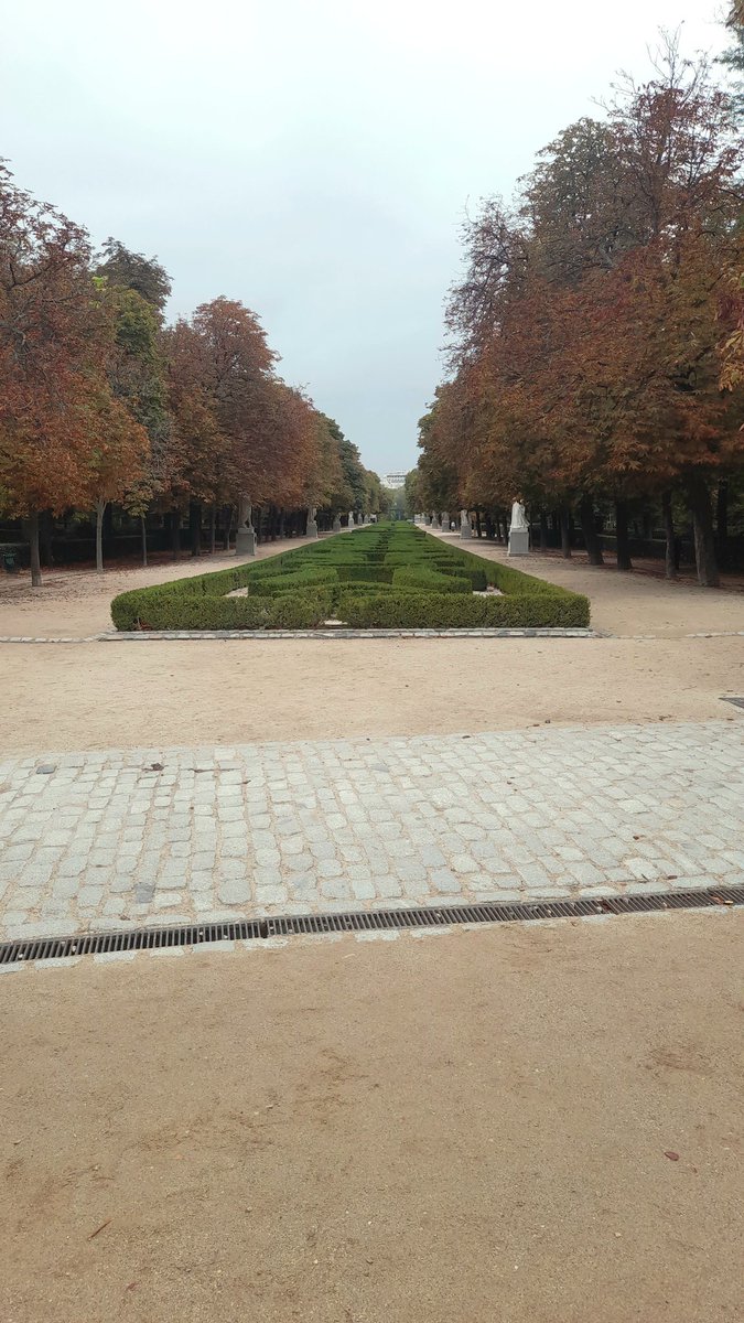 Amu_Peter86's tweet photo. Historical part of Madrid 🇪🇦.
Parque Retiro 🌲🌳.
.
#madrid #españa #HalaMadrid #parqueretiro https://t.co/3rOkpiCp7P
