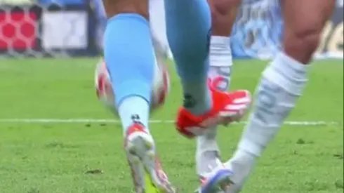 netty_sch's tweet photo. @TNTSportsCL Acá funcionó el VAR para expulsar al jugador de Iquique
No pasó lo mismo con Steffan Pino
Pero bueno, así con los regalones de la @ANFPChile
#QueSeNoteMenos https://t.co/zhA7bkDyZs