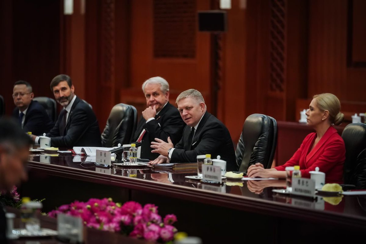 Robert Fico PL tweet media