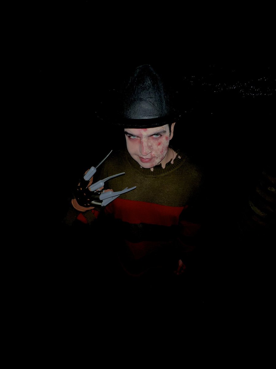 veneking_'s tweet photo. Freddy…que cruel has sido 🎃🏴‍☠️ https://t.co/R3fhcDqS2f