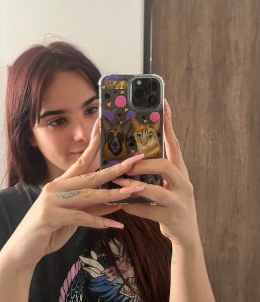 Lo que dice Gala es tan cierto, una vez te lastima la persona que más has amado y que más debería amarte, las cosas ya no duelen igual. Aprendes que puedes sobrevivir lo que sea y te vuelves imparable y es la razón de ser tan honesta y valiente.