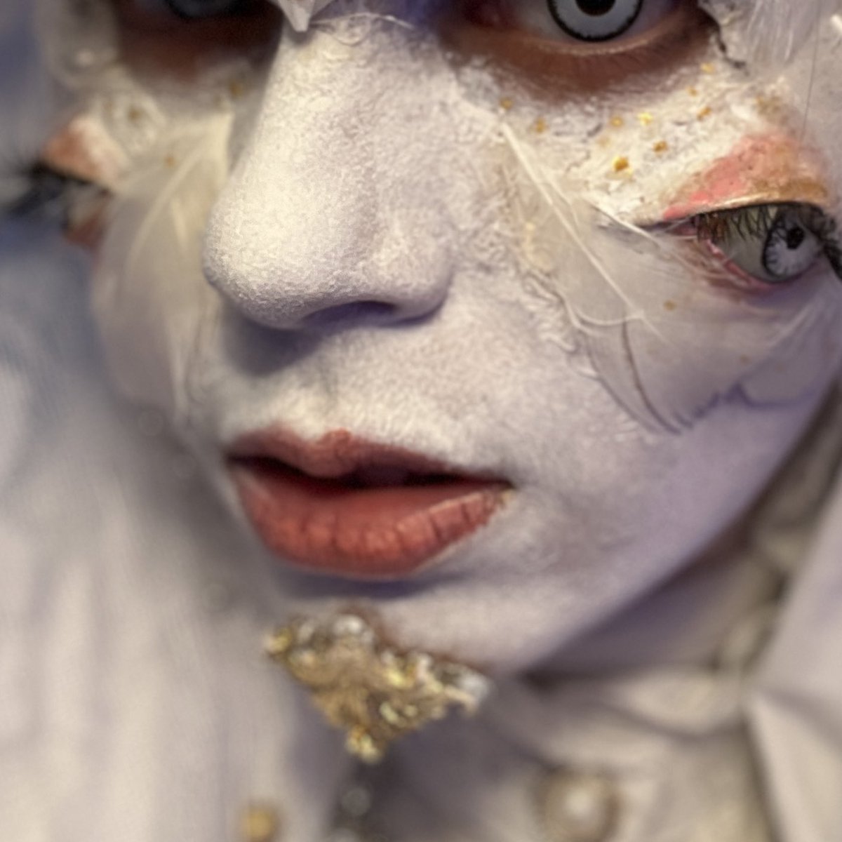 Only ten more likes my guys…👁️👁️👁️