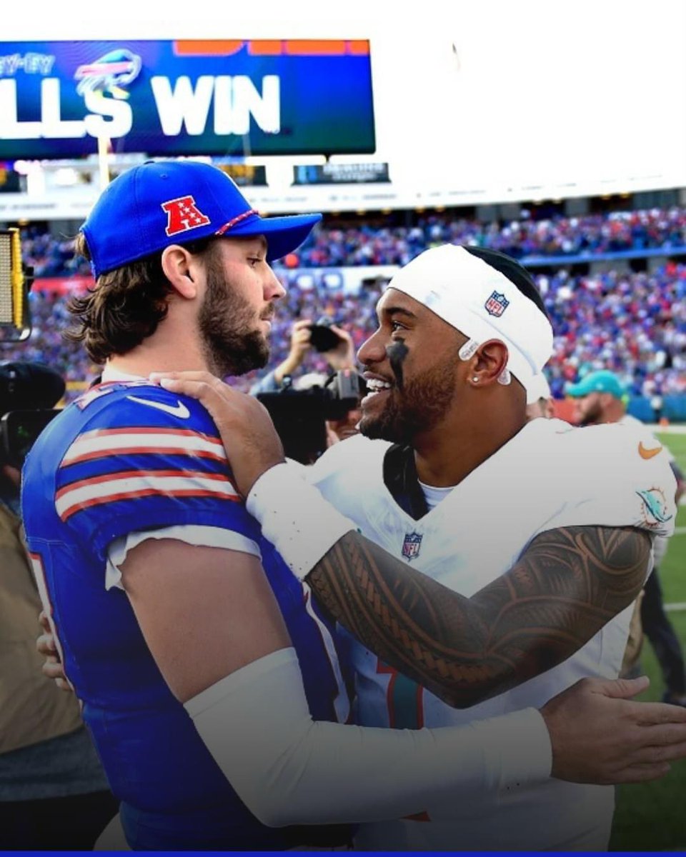 DaveMyersBIB's tweet photo. Find someone that looks at you the way Tua looks at Josh Allen…

#GoBills https://t.co/J4PBbxq2s7