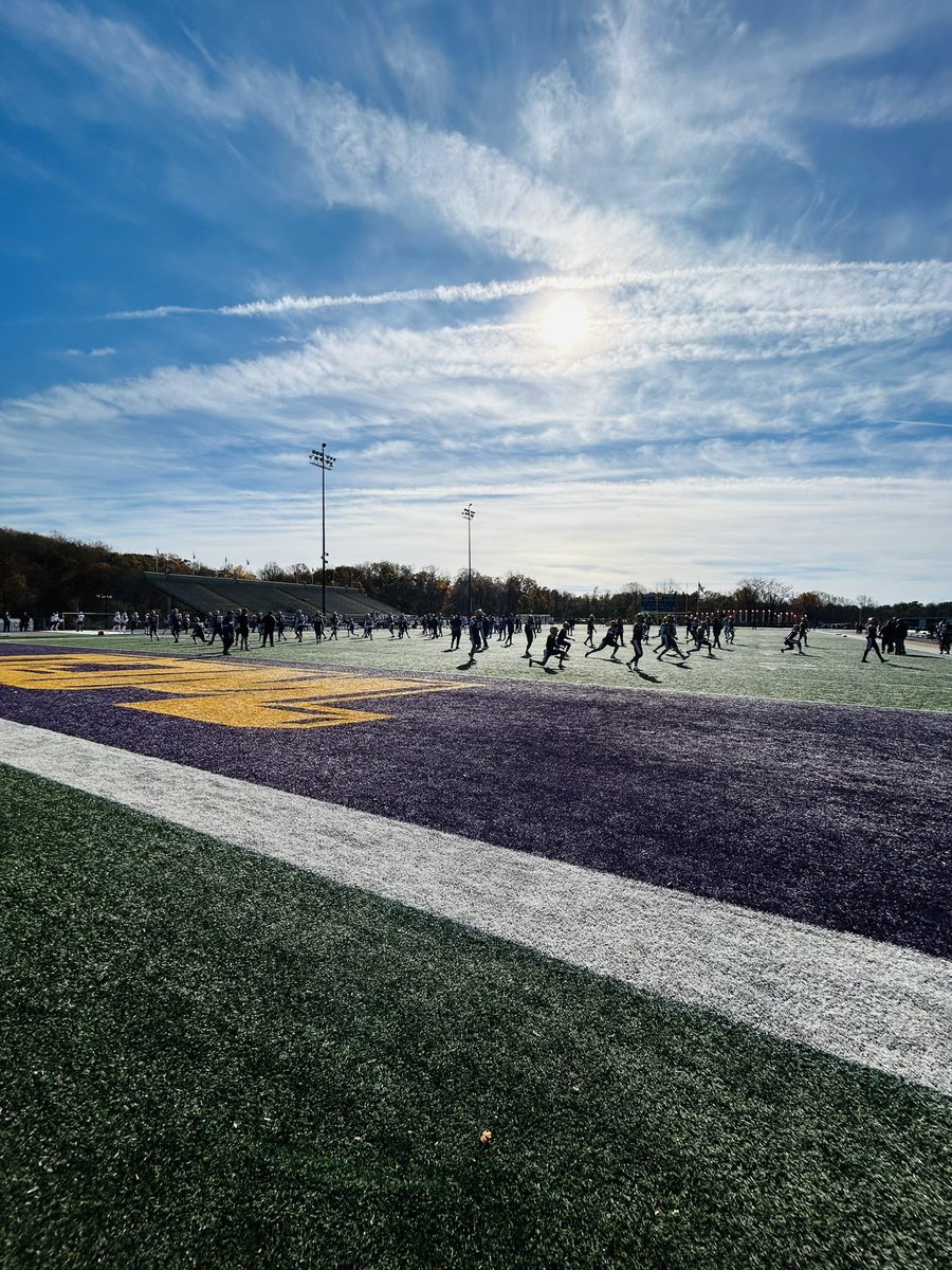 Thanks for the game day invite <a href="/CoachJCurry/">Justin Curry</a> it was great seeing campus and the game! <a href="/CoachNickBrady/">Nick Brady</a> <a href="/Coach_Ward23/">Ty Ward</a> <a href="/coach_hadac/">Coach Isaac</a>