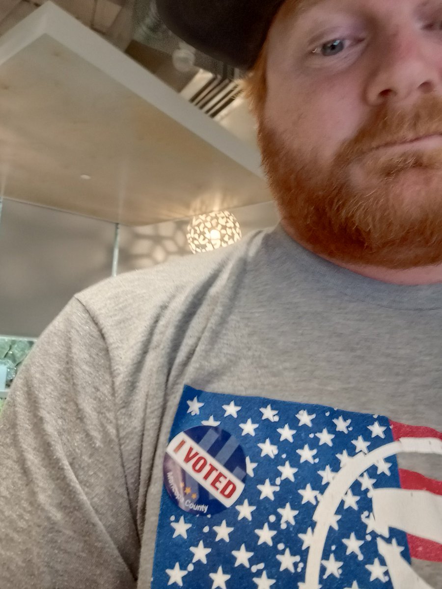 SoulessWoo's tweet photo. I voted for Donald Trump https://t.co/P4IrrvIGeD