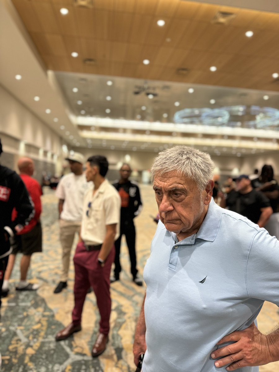 Michael Woods tweet media