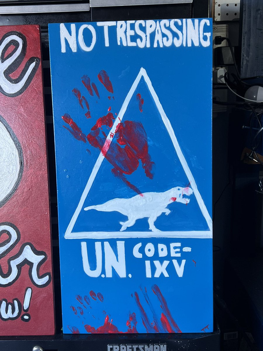 wildtomtay's tweet photo. People always ignore the signs #jurassicpark https://t.co/l4olT20mtp