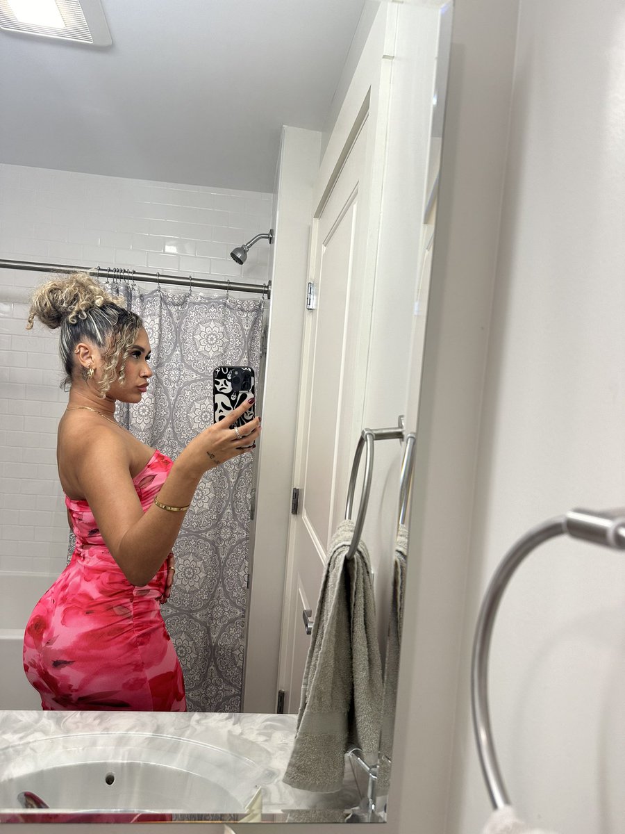 I wish you roses 🌹