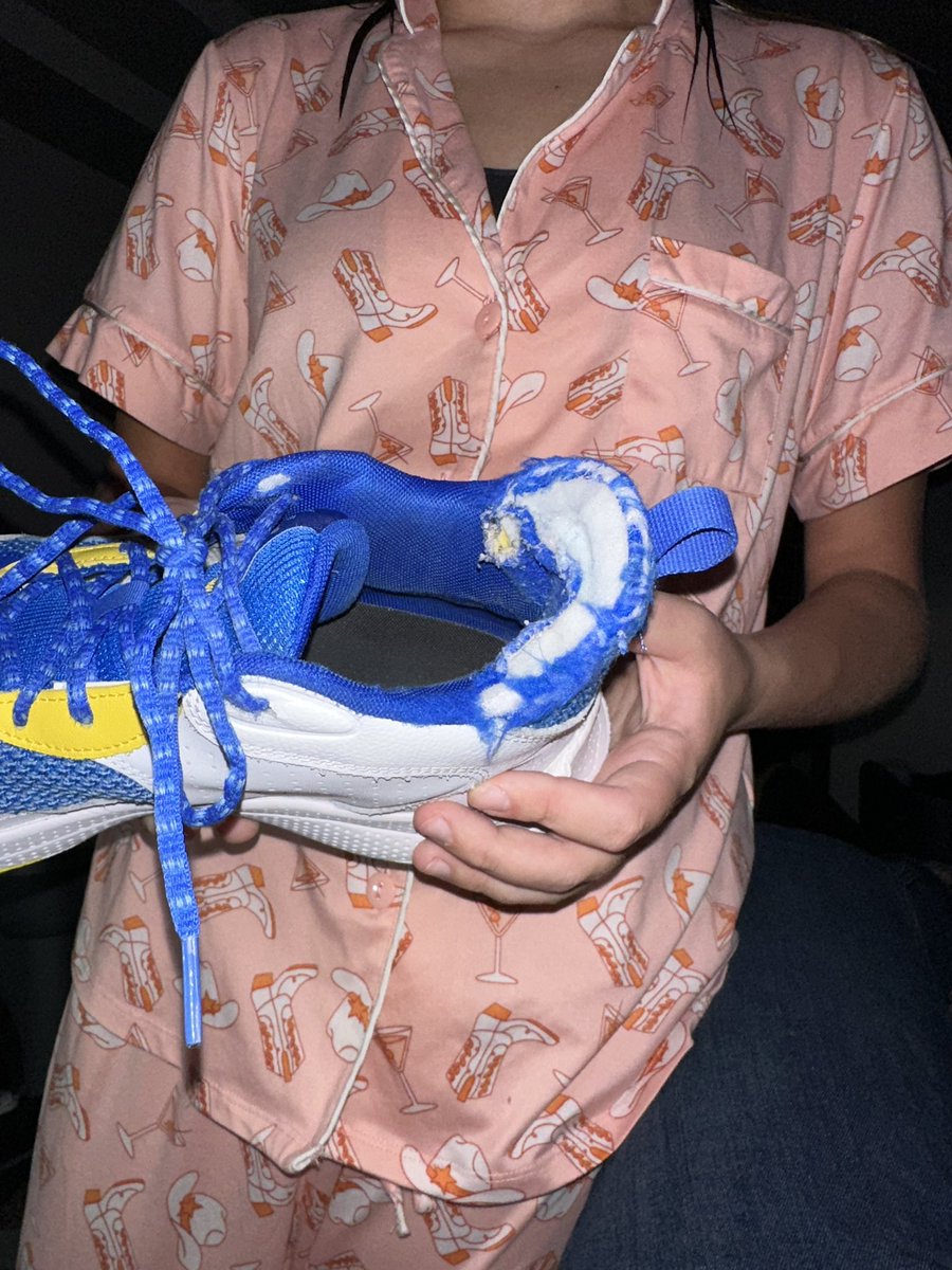 jaye_sanstrom's tweet photo. @UAbasketball &amp; @StephenCurry30 brand #UnderArmourCurry11DubNation need to do BETTER. These didn’t last an entire season for our junior high girl. https://t.co/xPbgk3RMPJ