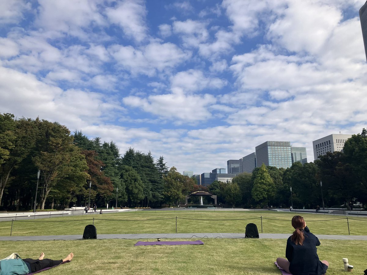 KinariTabi's tweet photo. Mon. Nov.4,2024

3連休の最終日
早起きしてパークヨガ

雲が綺麗 https://t.co/FBsnWYLa0R