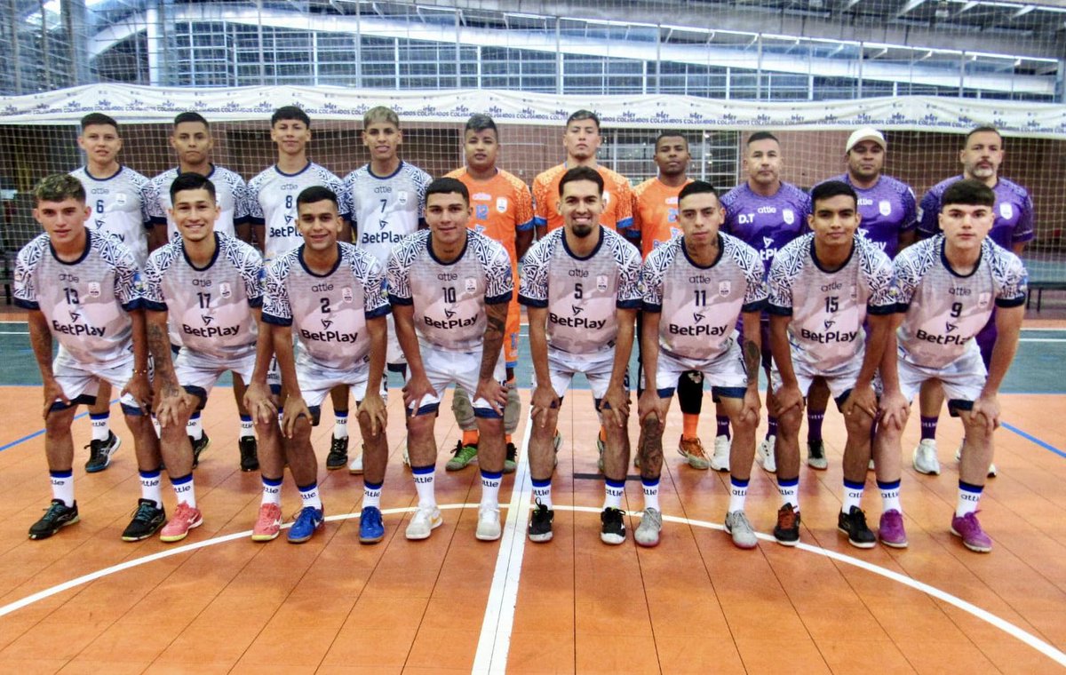 Fecolfutsalon's tweet photo. ⚽️🇨🇴 ¡De regreso en Bogotá!

Nuestra Selección Colombia Sub-20 sigue preparándose rumbo a la Copa Mundial en Cataluña, España.

¡Puro talento! 😍 https://t.co/Ya03PbVYpQ