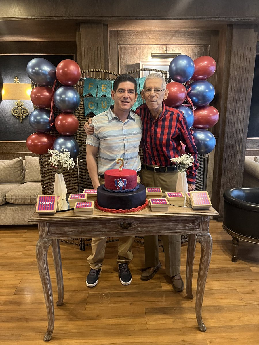 FELIZ CUMPLEAÑOS MI QUERIDO VIEJO!!!
