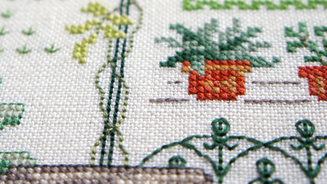 stitchpoint's tweet photo. Do you like gardening and cross stitch? You can start this project today if you want. <<< https://t.co/o7l5wNBQn4 >>> #nature #gardening #xstitch #crossstitchsampler #samplers #crossstitch #crossstitchgarden #greenfingers #crossstitchlove https://t.co/Oe6T3AnXwL