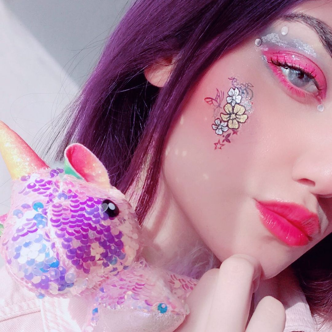 avaKrisa's tweet photo. 💘💘 https://t.co/20v0hEVwiF