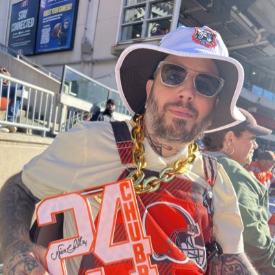 roth412's tweet photo. #NewProfilePic https://t.co/XPGysJB1Xw