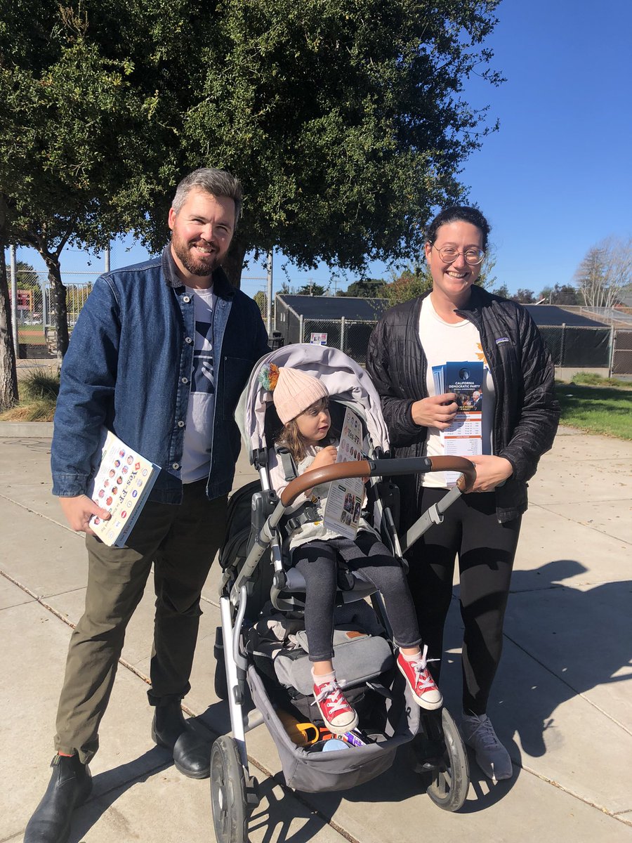 Emma, Matt, Louisa, and Theo (hidden in stroller) turned down a trip to Nevada this weekend to drop lit for FF! 

Can’t drop lit today? Donate at tinyurl.com/gosafestreet