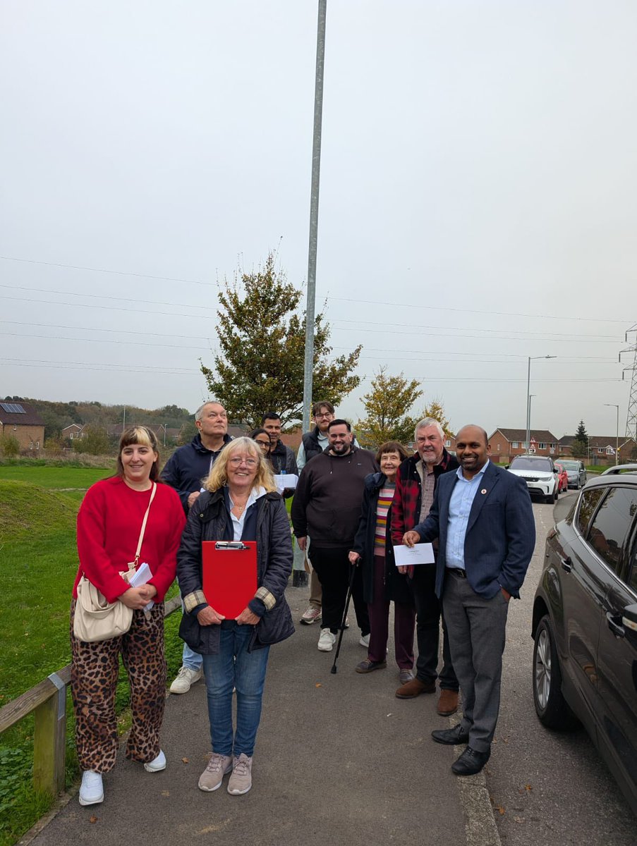 Brilliant to be out on the doorsteps speaking to residents in Ashford today! 🌹