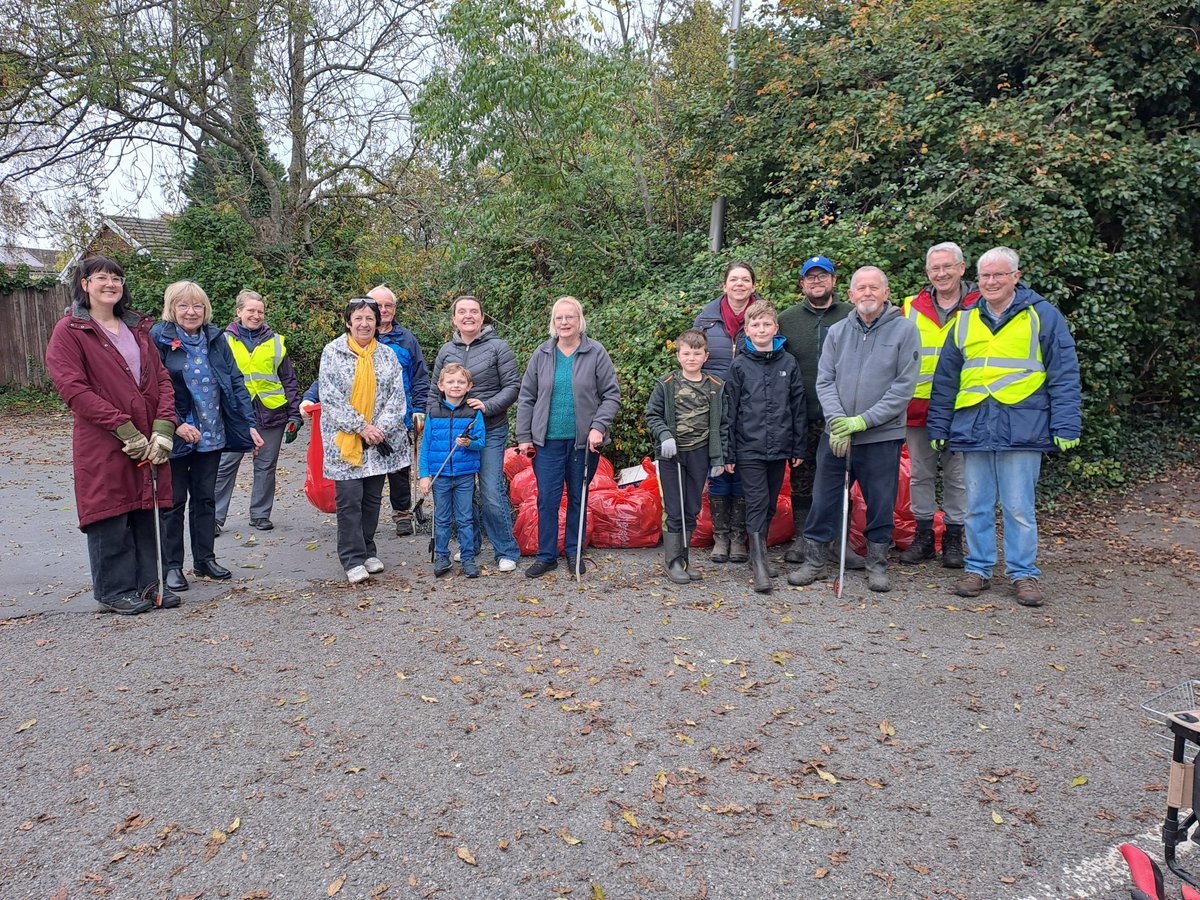 Thank you to everyone who helped remove 22 bags of litter from The Ash Path today. Improving our environment for our community and for wildlife . #keepwalestidycymru <a href="/KeepWalesTidy/">Keep Tidy</a>