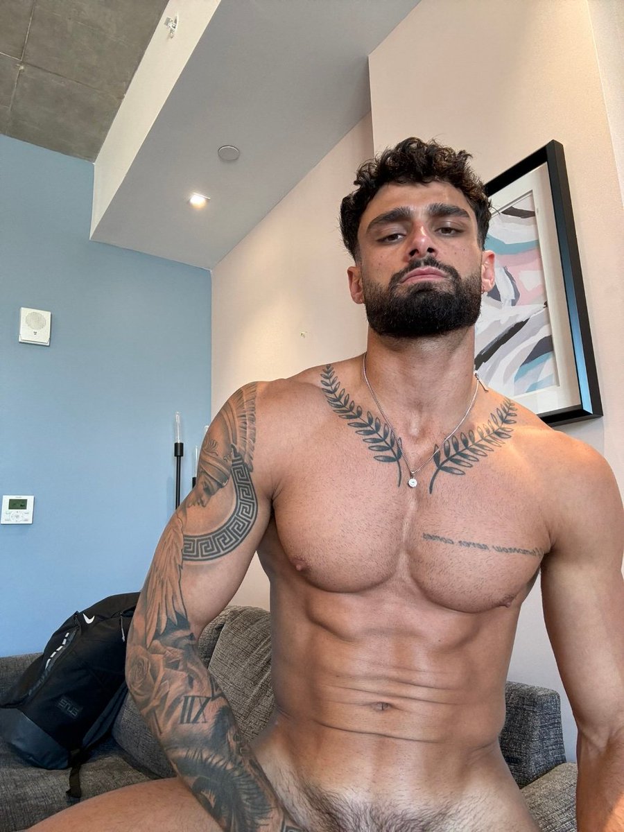 NNN702__'s tweet photo. 🇺🇸 Yanni Nicolau 🔥 Any comments? 
#yanninicolau #hotasfuck #sexy #hottie #chest #abs #dick #naked https://t.co/ZF9DZaVTbw