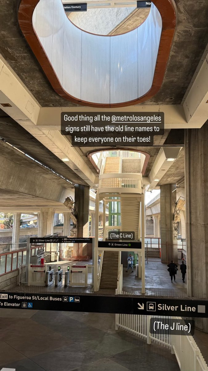 Rooivaulk's tweet photo. Unfortunately signage at the C line stations and on the C line trains connecting to the shiny new station is a mess… 🥲 Can’t imagine being a visiting tourist or first time rider… https://t.co/dDxOyXT1UI