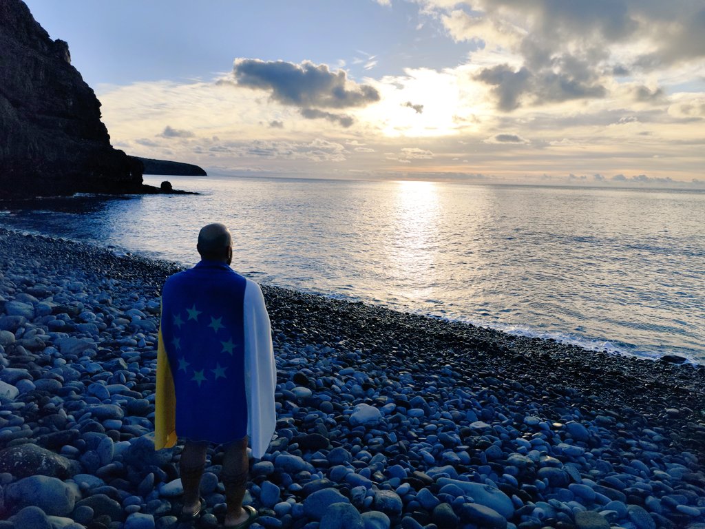 GmRayco's tweet photo. "La libertad es la posesión segura de aquellos que tienen el coraje de defenderla." ☮️🌊💚🇪🇦🇮🇨 https://t.co/uZM2GSX4M2