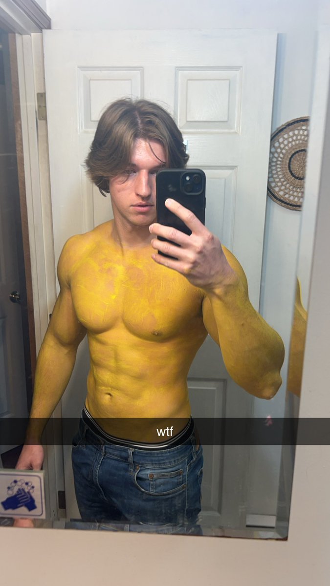 nateslifts's tweet photo. Halloween https://t.co/Xft4jbomcx