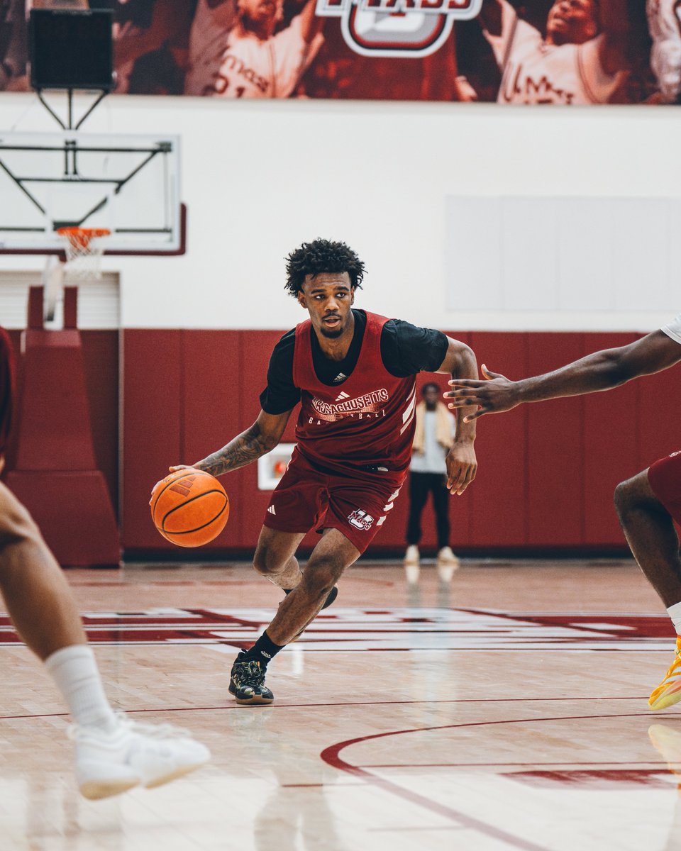 UMassMBB's tweet photo. Tomorrow it all counts 🏀
Last preseason practice is in the books
🎟️ https://t.co/pgSCqQIo1q | #BuildItTogether https://t.co/P6d3zKpxyM