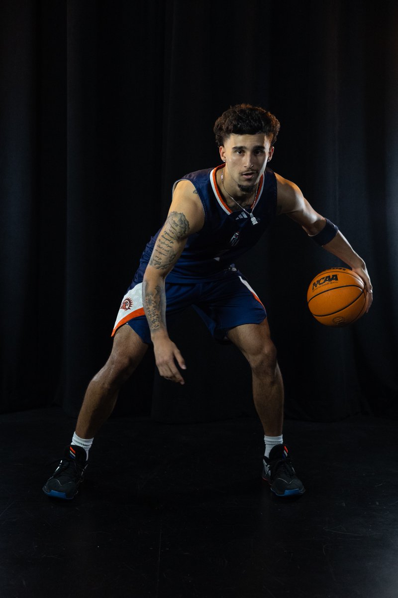 FPU_MBB's tweet photo. Newcomer sophomore Seth Brown was named to the Preseason All PacWest Watch List. Seth joins last years leading scorers junior Isaac Peralta (13.8 Points Per Game) and sophomore Harrison Pennisi  (10.3 PPG) as they open their season Friday against Stanislaus State.

#firstthings https://t.co/378a0bHIh3