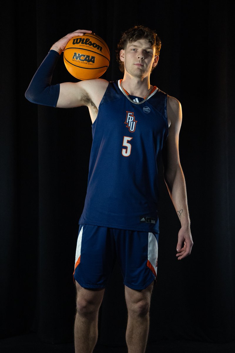 FPU_MBB's tweet photo. Newcomer sophomore Seth Brown was named to the Preseason All PacWest Watch List. Seth joins last years leading scorers junior Isaac Peralta (13.8 Points Per Game) and sophomore Harrison Pennisi  (10.3 PPG) as they open their season Friday against Stanislaus State.

#firstthings https://t.co/378a0bHIh3