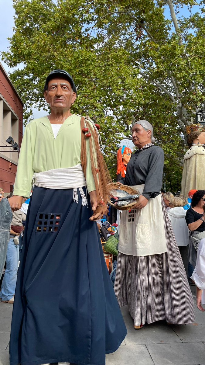 Gegants d'Arenys (@gegantsarenys) on Twitter photo 🎉 Aquest matí hem dansat pels carrers de la Capital gironina, convidats per <a href="/fgironina/">La Fal·lera Gironina</a> , un any més. Moltes gràcies!
‼️Enguany, però, encara queda una altra sortida, i és que la setmana que ve, en Roc i la Maria visitaran Arenys de Munt! 🎉 Aquest matí hem dansat pels carrers de la Capital gironina, convidats per <a href="/fgironina/">La Fal·lera Gironina</a> , un any més. Moltes gràcies!
‼️Enguany, però, encara queda una altra sortida, i és que la setmana que ve, en Roc i la Maria visitaran Arenys de Munt!