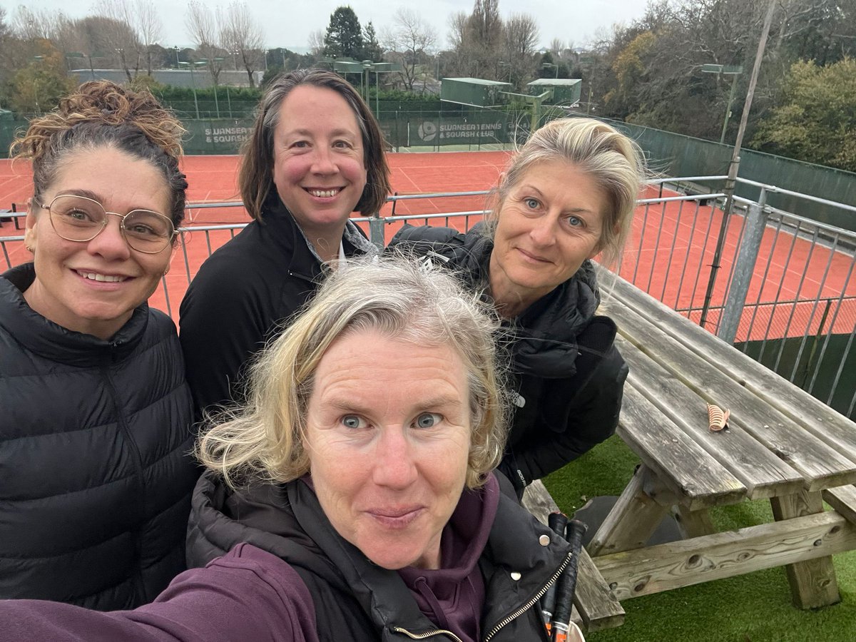 The fireworks aren't the only explosive force at PLTC. Our teams are on fire in the leagues. 
💥 Ladies 1sts win away at Whitchurch
💥 Men's 1sts beat Mackintosh 4-0
💥 Men's 2nds beat Chepstow 
💥 The mixed 1st beat Stow Park
💥 The ladies vets 1st won 3-1 at Swansea. 
Boom 🎇