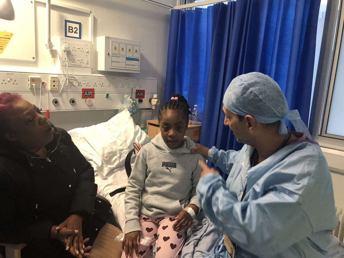 lnwh_chloe's tweet photo. We did it again @LNWH_NHS this weekend & saw 31 children. Our very own @Mr.Kalan doing what he does best. Another weekend of satisfaction @LNWH_PatientEx #GreatTeamWork https://t.co/ySNIlwPYS3