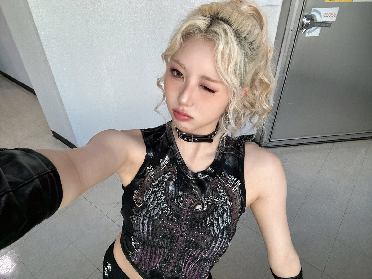 💬 tweet media