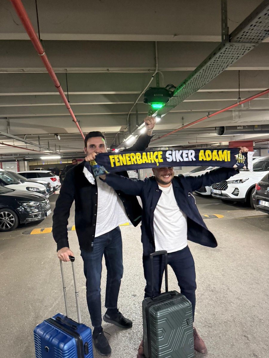 FENERBAHÇE NEREDE İSE TARAFTARI ORADADIR 

BİZE HER YER KADIKÖY