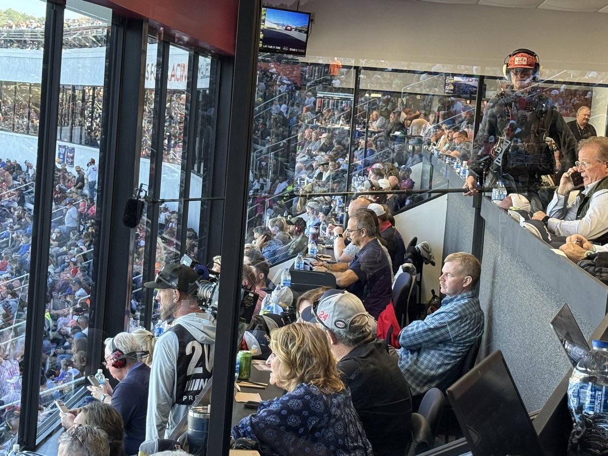 jeff_gluck's tweet photo. Netflix listening in on William Byron’s parents (press box is next door to the Liberty suite). https://t.co/9KBY32qbnG