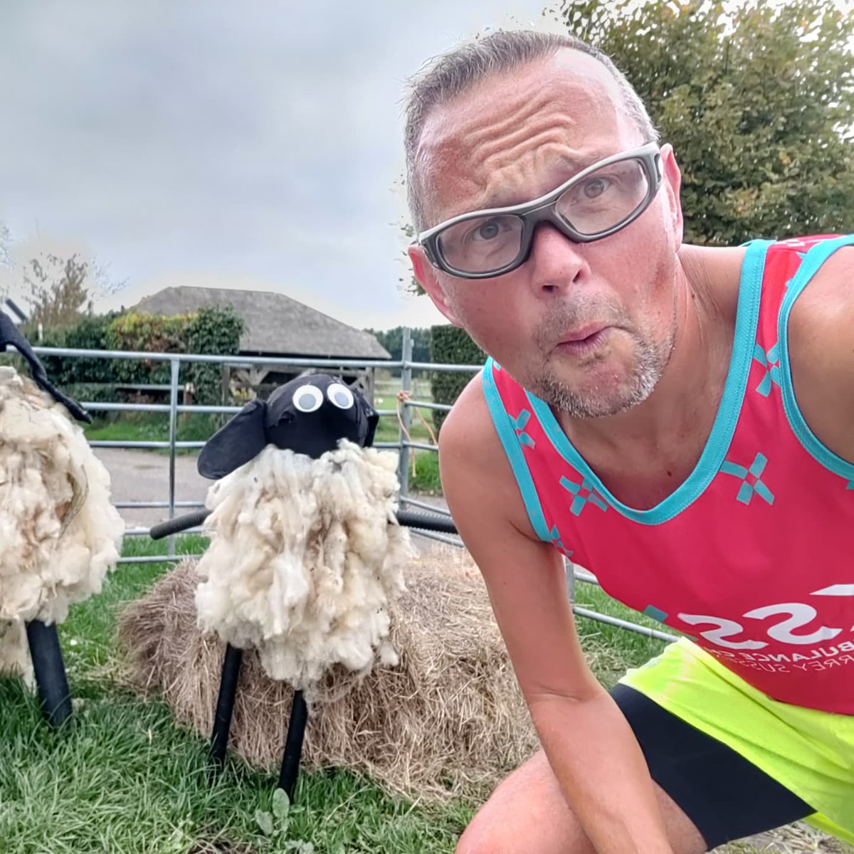 RunTheWorldChallenge tweet media