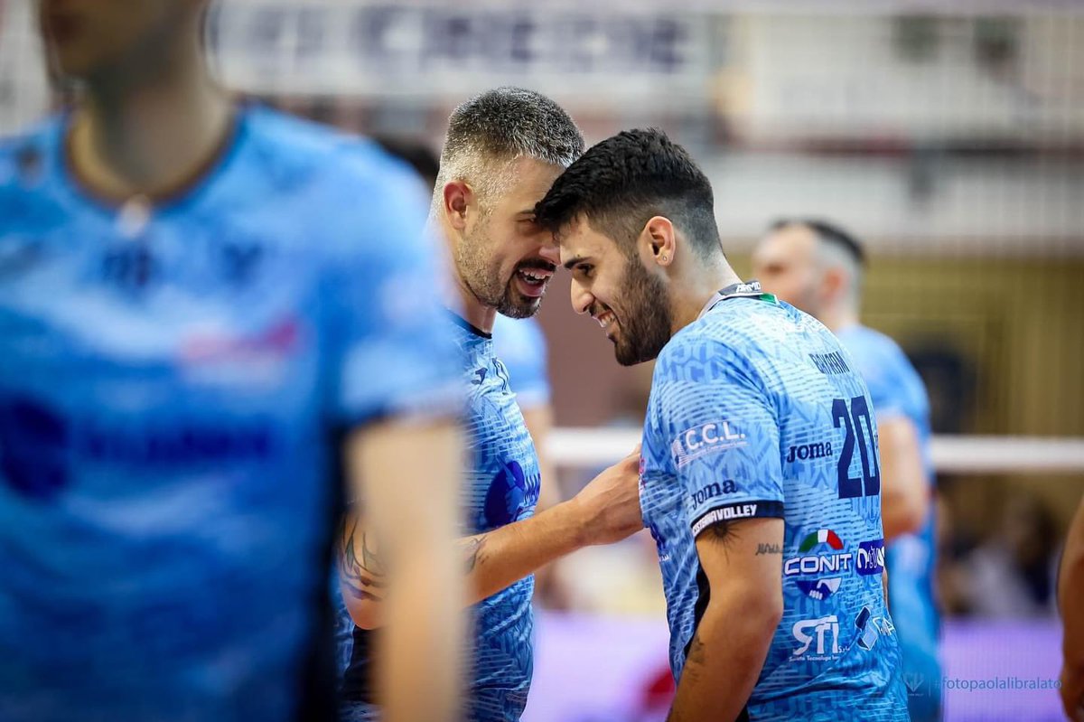 Cisterna ilk galibiyetini aldı! 

🇮🇹 İtalya Ligi
Cisterna 3 - 1 Sonepar Padova
(25-21) (19-25) (25-23) (25-18) 

🔝
Jordi Ramon 1️⃣7️⃣ sayı
Efe Bayram 1️⃣5️⃣ sayı
Luca Porro 1️⃣9️⃣ sayı