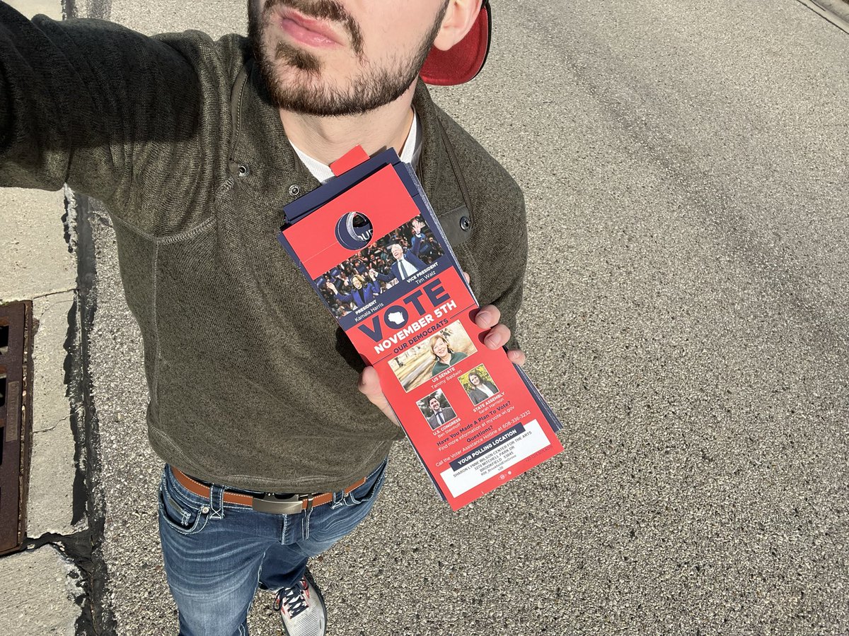 dermaaxe's tweet image. If you to tell me 5 years ago at the age of 18 that I’d be interviewed by the a New York Times reporter for going to different states and working on the presidential election I would have called you crazy… yesterday I got interviewed by the New York Times!!