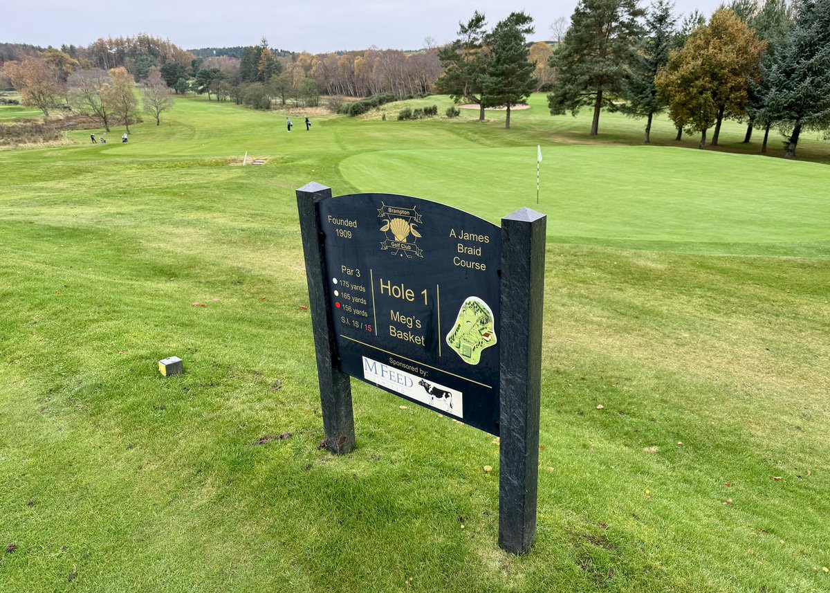 GolfTheLakesUK's tweet photo. Autumn still clinging on at Brampton Golf Club for todays round ⛳️ Fab game, great chatter and fun guiding a visitor around who had a top game 🎯

Where have you played this weekend? and how was your game? ⛳️ #golf #golflife #gtluk https://t.co/bhj61r9DGn