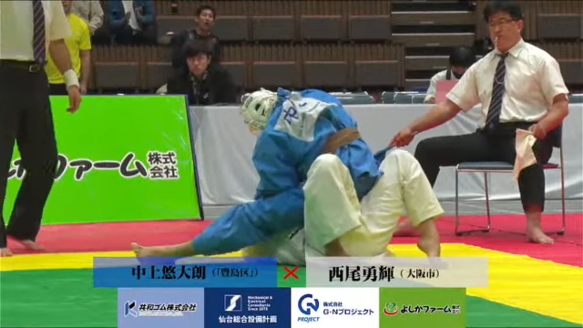 KATODOJO's tweet photo. 空道全日本無差別

決勝

中上悠大朗245vs西尾勇輝268

中上選手前に出てプレッシャーをかけつつ、西尾選手得意のパンチに頭を振って避ける！流れは西尾選手優勢
延長パンチを避けながら組み付きテイクダウン寝技効果奪取の中上選手！
前に出て体力を削りつつ粘り被弾を回避した中上選手が見事初優勝！ https://t.co/QbkvHQFKPK