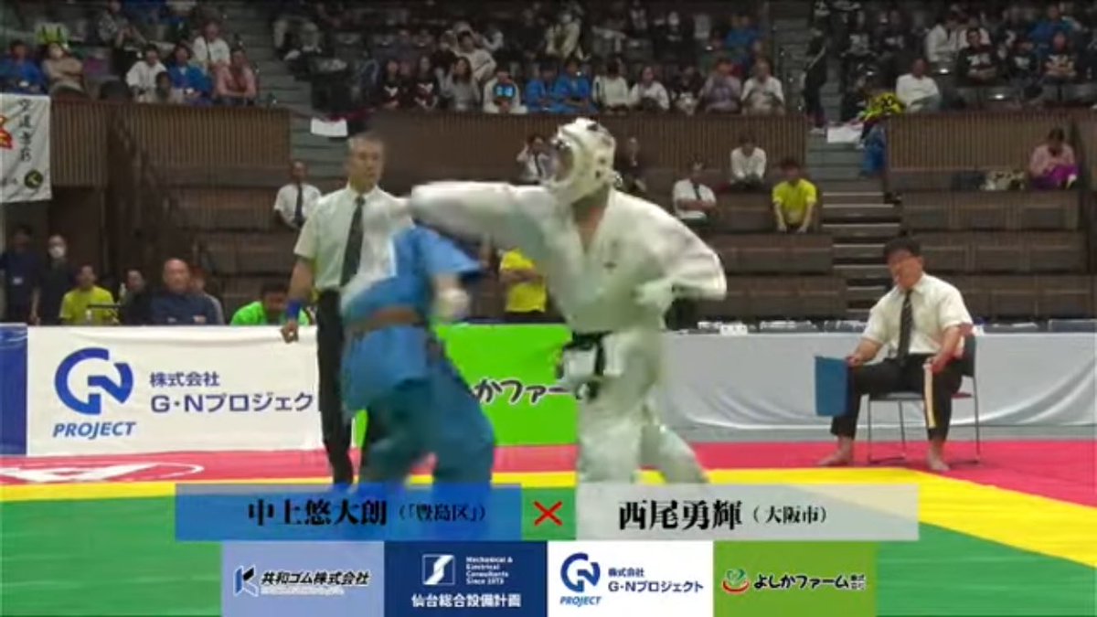 KATODOJO's tweet photo. 空道全日本無差別

決勝

中上悠大朗245vs西尾勇輝268

中上選手前に出てプレッシャーをかけつつ、西尾選手得意のパンチに頭を振って避ける！流れは西尾選手優勢
延長パンチを避けながら組み付きテイクダウン寝技効果奪取の中上選手！
前に出て体力を削りつつ粘り被弾を回避した中上選手が見事初優勝！ https://t.co/QbkvHQFKPK