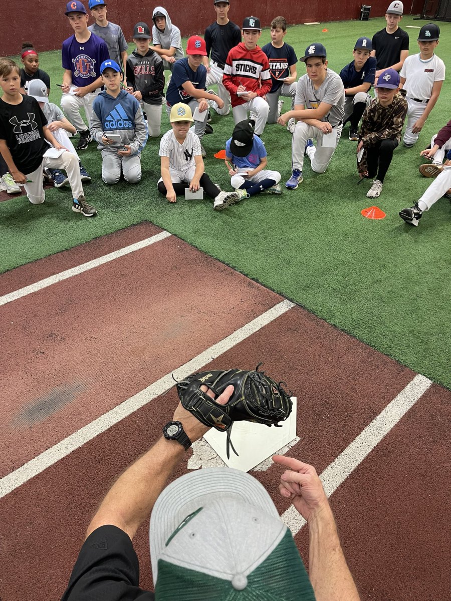 coach_rah's tweet photo. Had a blast working with  @TheCatchingGuy this weekend @dbatkc. Catchers, this is a great camp to attend. Find the time to get to one! https://t.co/Yk4EoEiwdJ