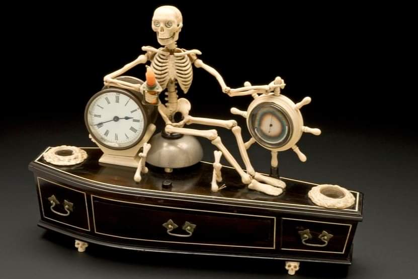 DeathnBiscuits's tweet photo. Love this alarm clock. https://t.co/RathSoAm6w