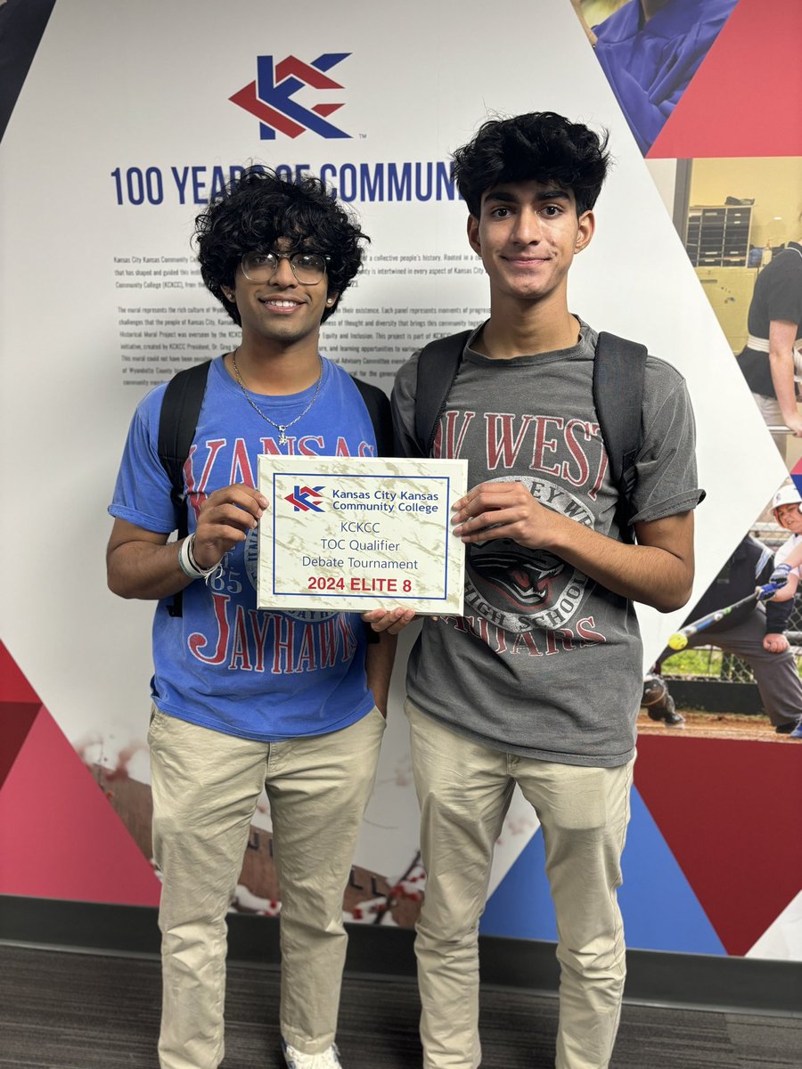 BVWestDebate's tweet photo. Arya/Arnesh end a great run at KCKCC in quarters! An outstanding, VERY long weekend for the Jaguar Debaters. @westjags https://t.co/PkwYiBYXw4