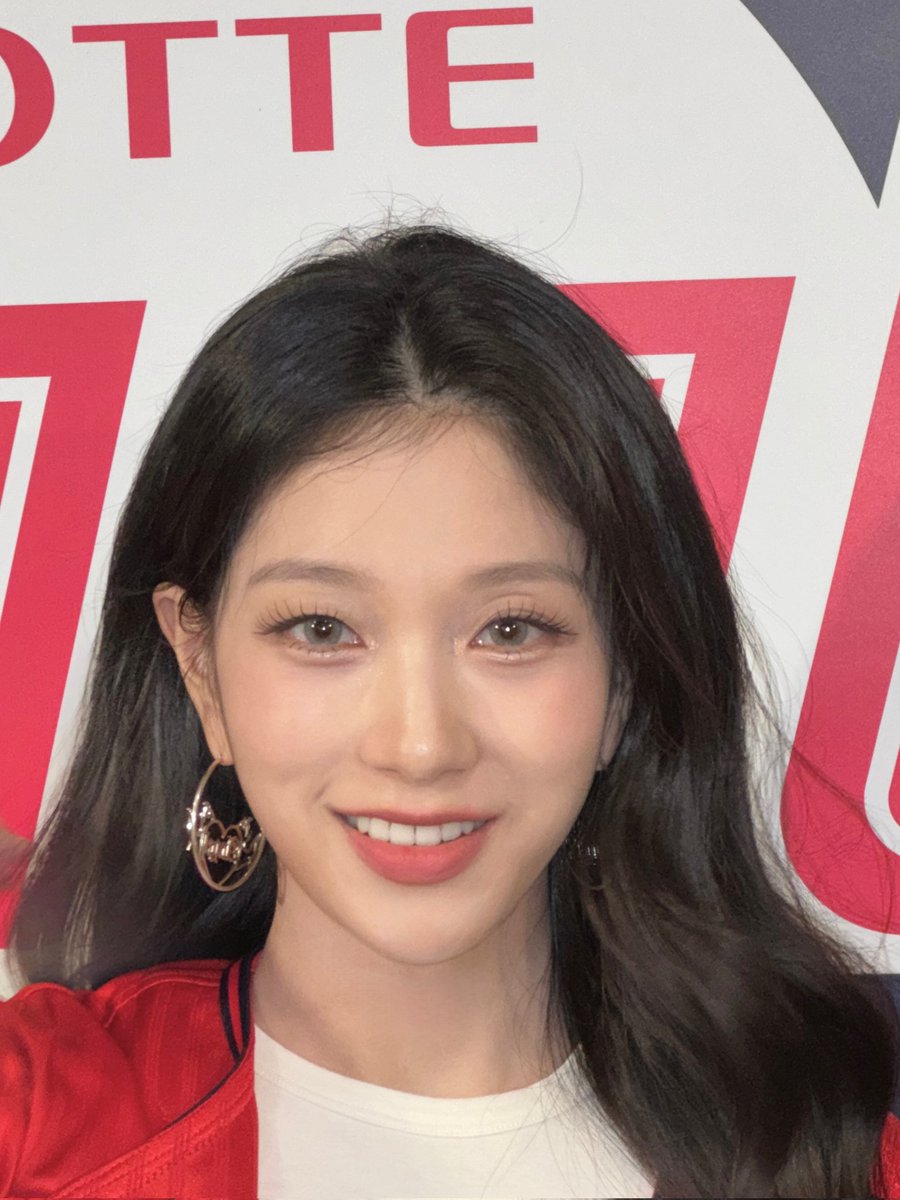 fromis_9 file 🍀 tweet media