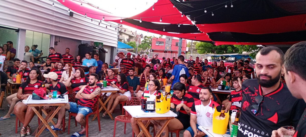 flafortal's tweet photo. Quando o Flamengo joga a casa é cheia... https://t.co/t3ZMFVCOkb