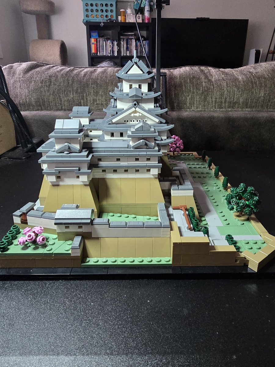 phenyx310's tweet photo. Finished it! Internet cutting out quite a lot but we got it done! It looks great! Had a great time making it! Hope everyone has a great rest of your day! Thank you for joining stream when you could! 😅 https://t.co/Xtrs0IzGxJ